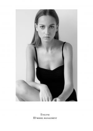 portfolio-shoot-evelyne-id-model-management.jpg
